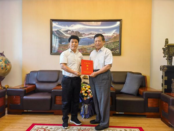 李玉院士_副本.jpg